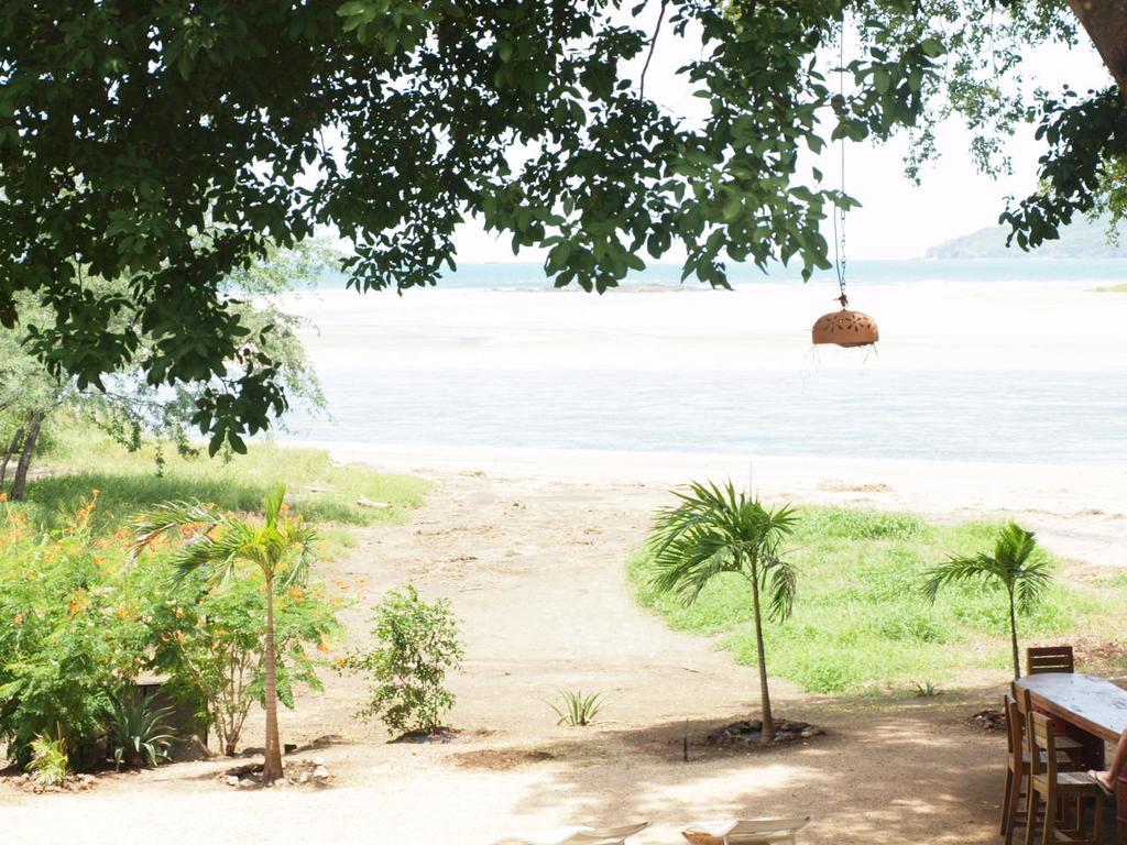 Hotel Casa Blanca Tamarindo Exteriör bild