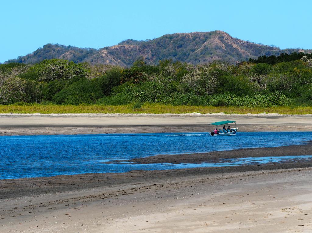 Hotel Casa Blanca Tamarindo Exteriör bild